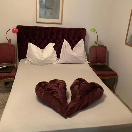 Flat&breakfast At 10 Steps From Lake Life! Apartment *